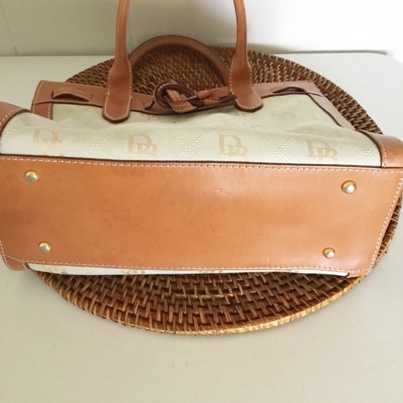 Dooney & Bourke Alto Italy Tassel Tote Satchel Purse Bag - Picture 6 of 7